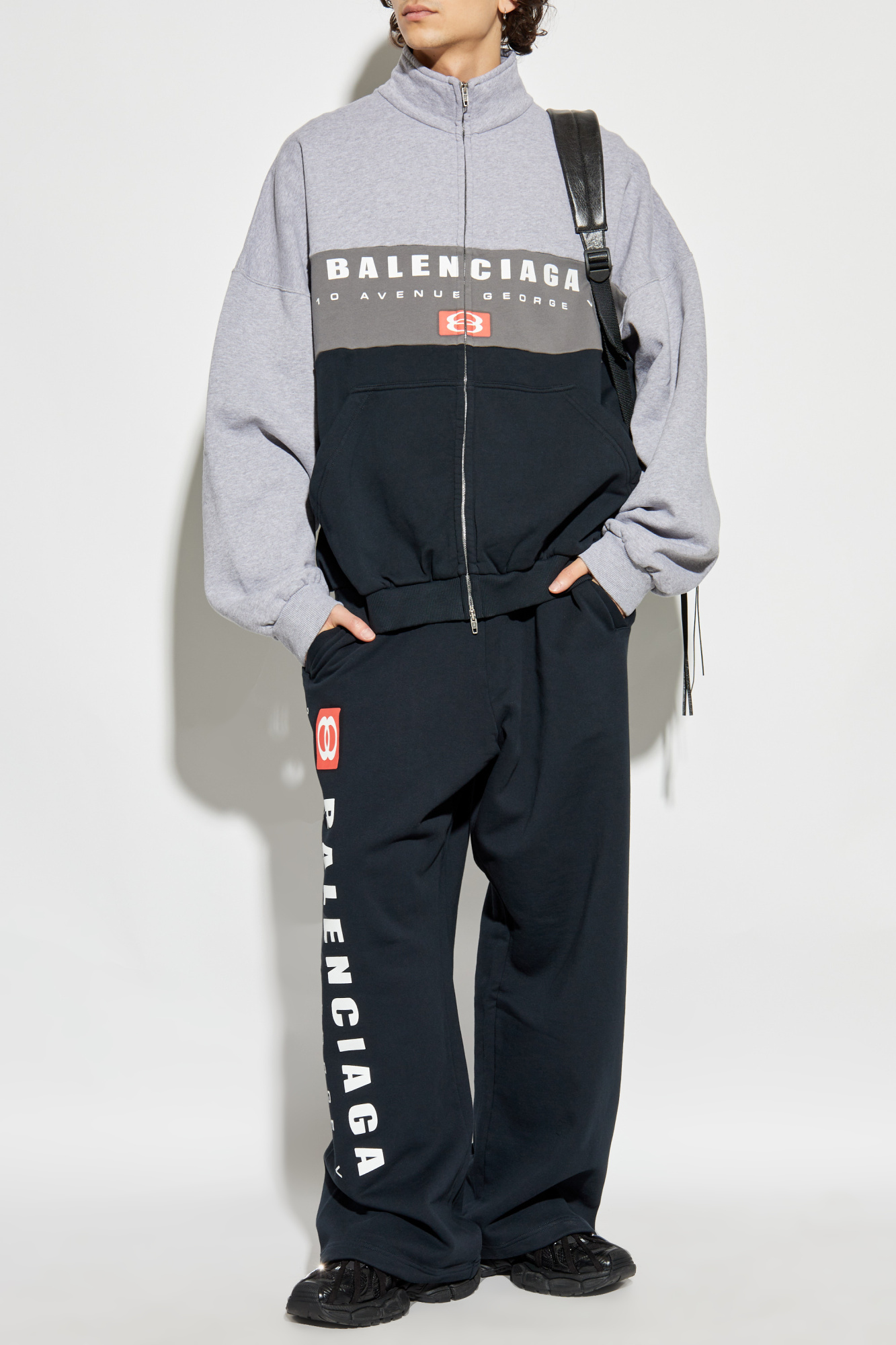 Balenciaga logo-waistband loose-cut Trousers | Black | FARFETCH